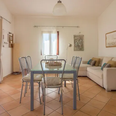 Guesthost - Breathtaking With Dependance! *