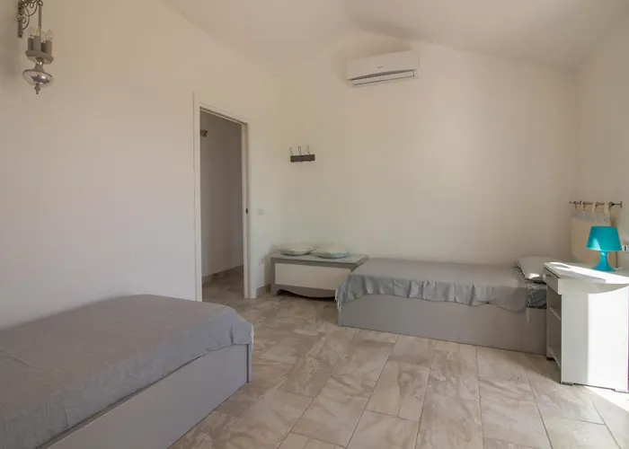 Guesthost - Breathtaking With Dependance! * Casagliana